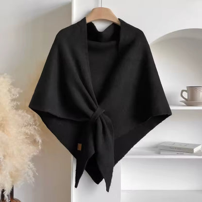 Mantella triangolare in morbida maglia, sciarpa alla moda per esterni.