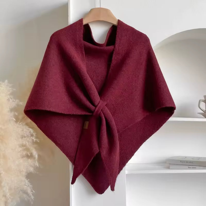 Mantella triangolare in morbida maglia, sciarpa alla moda per esterni.